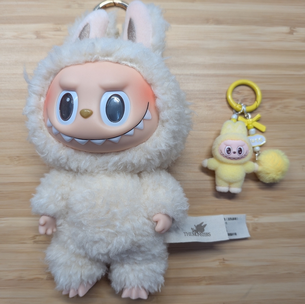 Labubu Keychain With Pom-pom - Picture 2 of 2